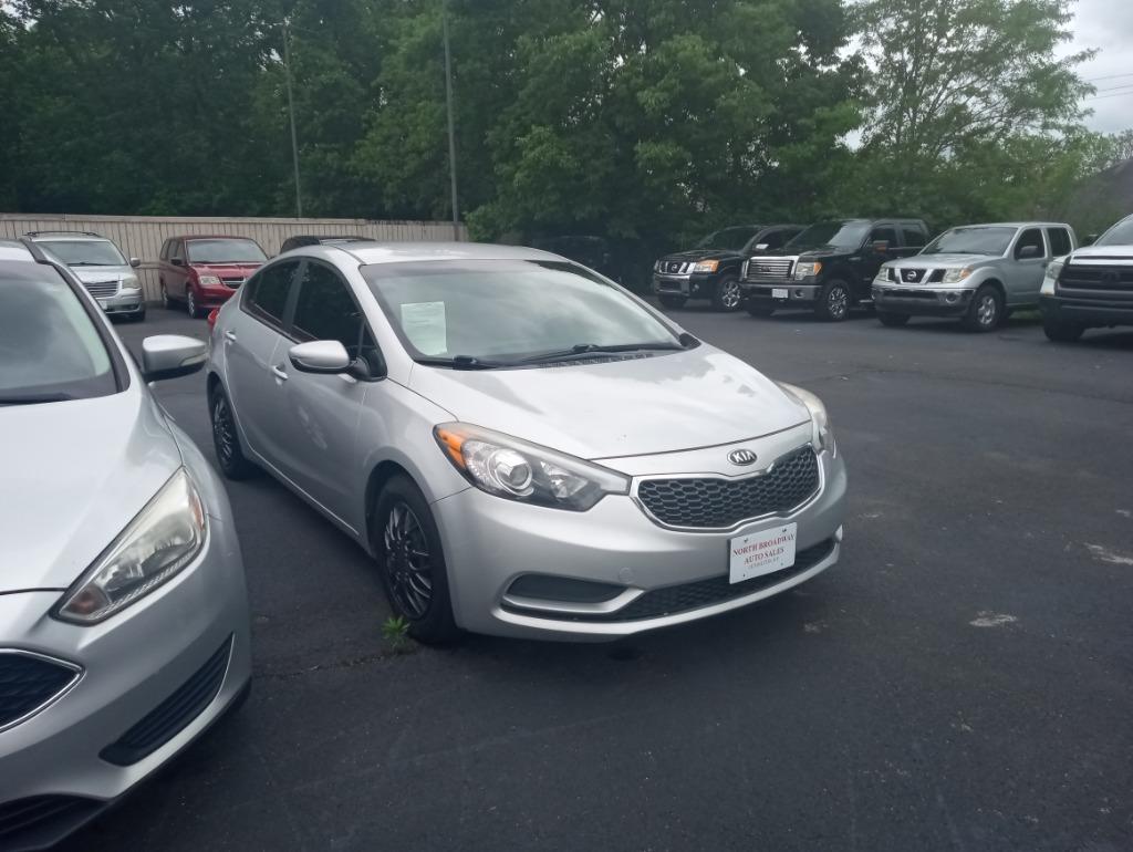 2016 Kia Forte LX's photo