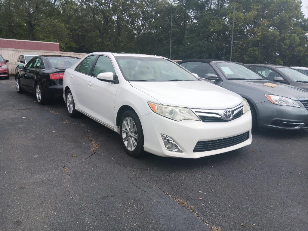 2012 Toyota Camry XLE's photo