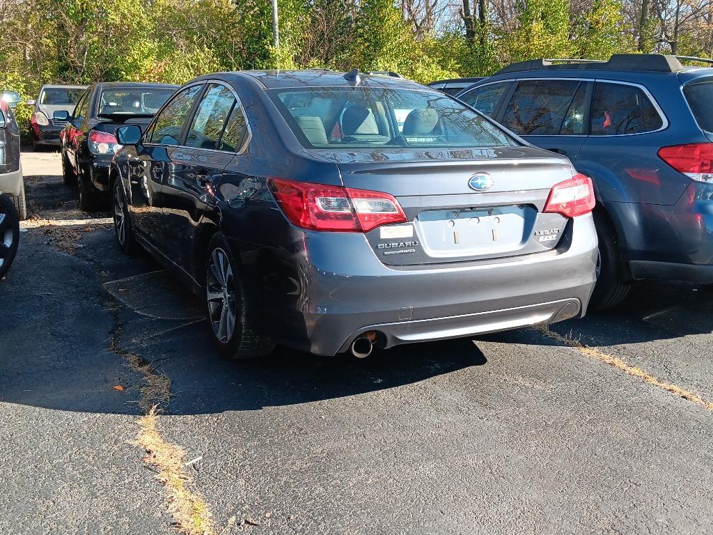 2016 Subaru Legacy 2.5i Limited's photo