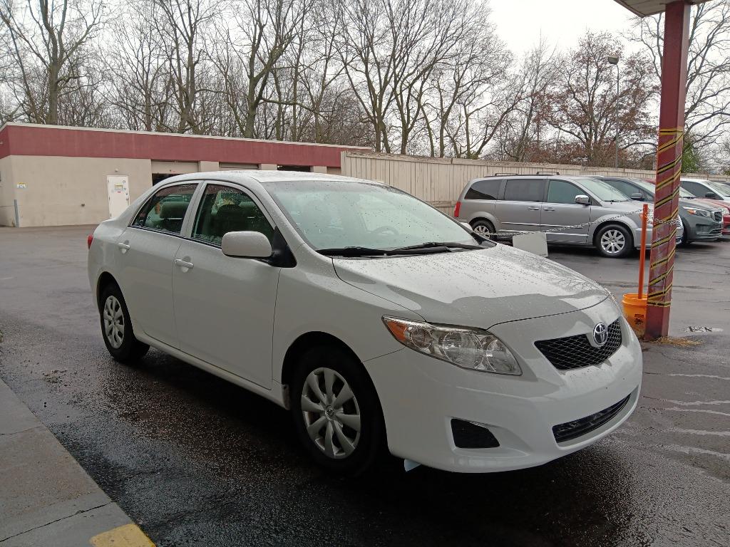 2010 Toyota Corolla Base photo 2