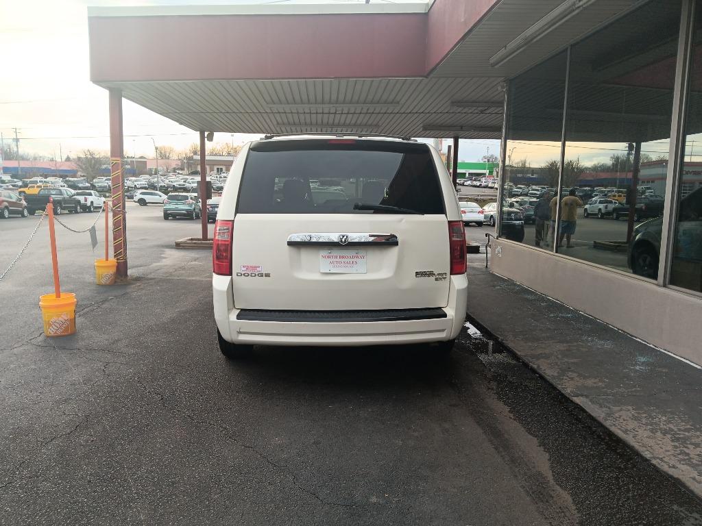 2010 Dodge Grand Caravan SXT photo 3