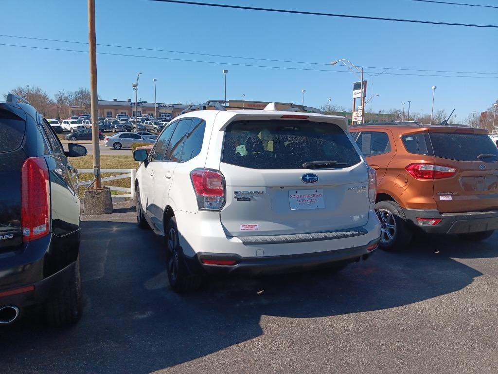 2017 Subaru Forester Premium's photo
