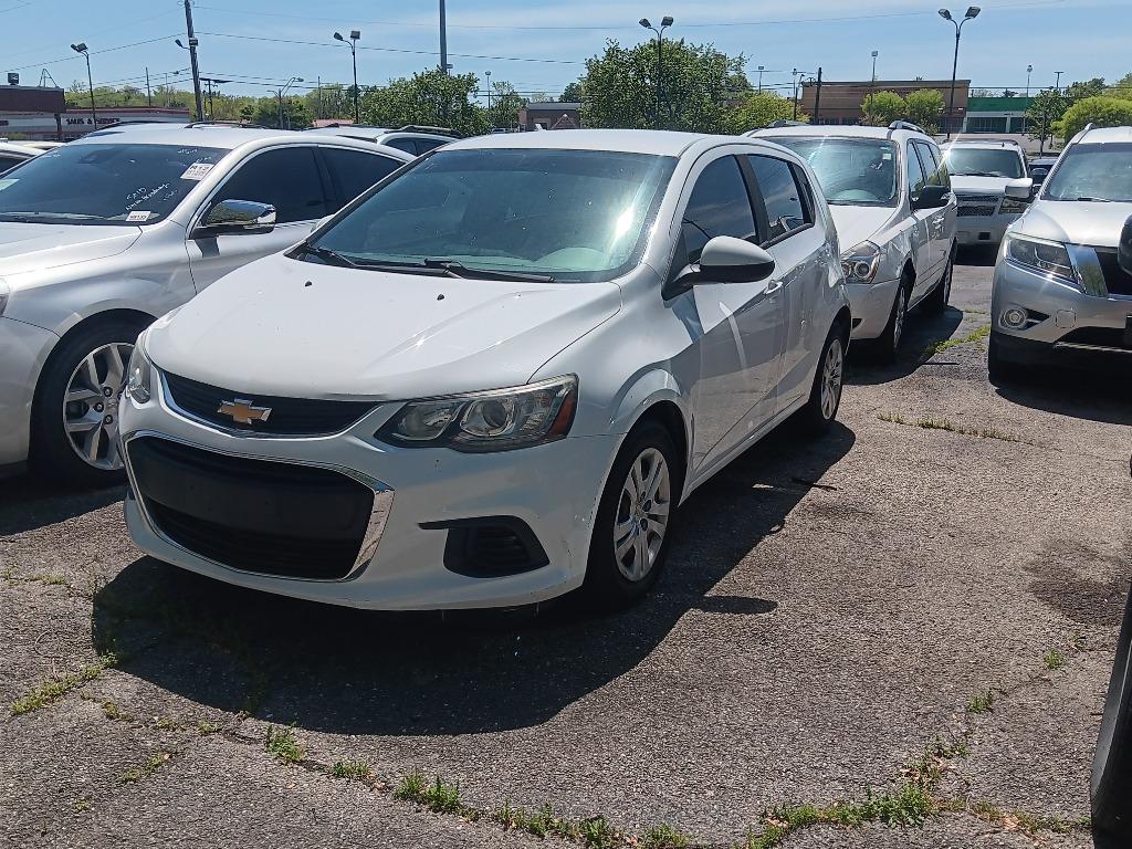 2017 Chevrolet Sonic LT's photo