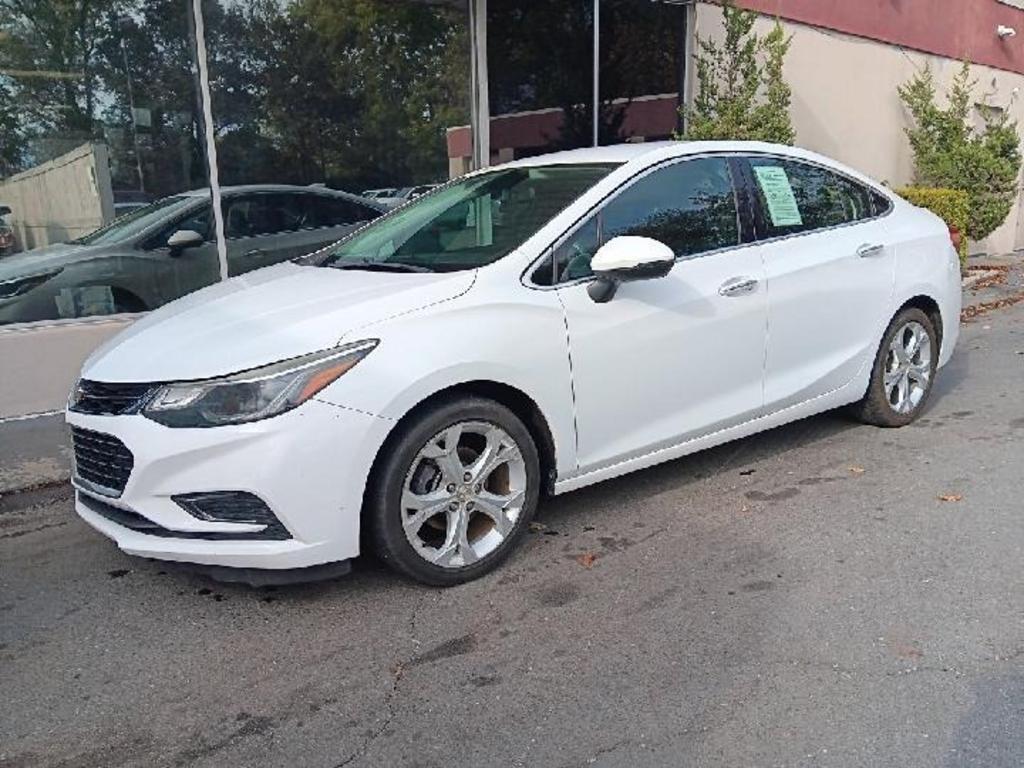 2017 Chevrolet Cruze Premier's photo