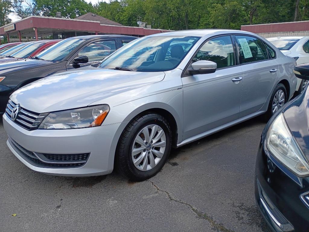 2013 Volkswagen Passat 2.5L S DSG PZEV's photo